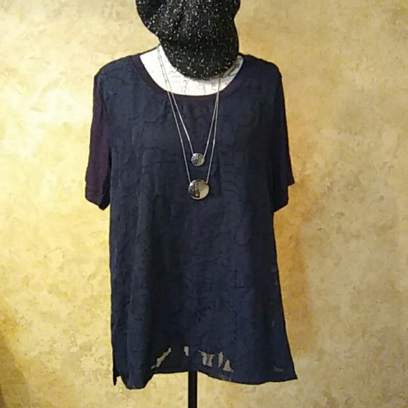 Short sleeve top - Picture 1 of 3